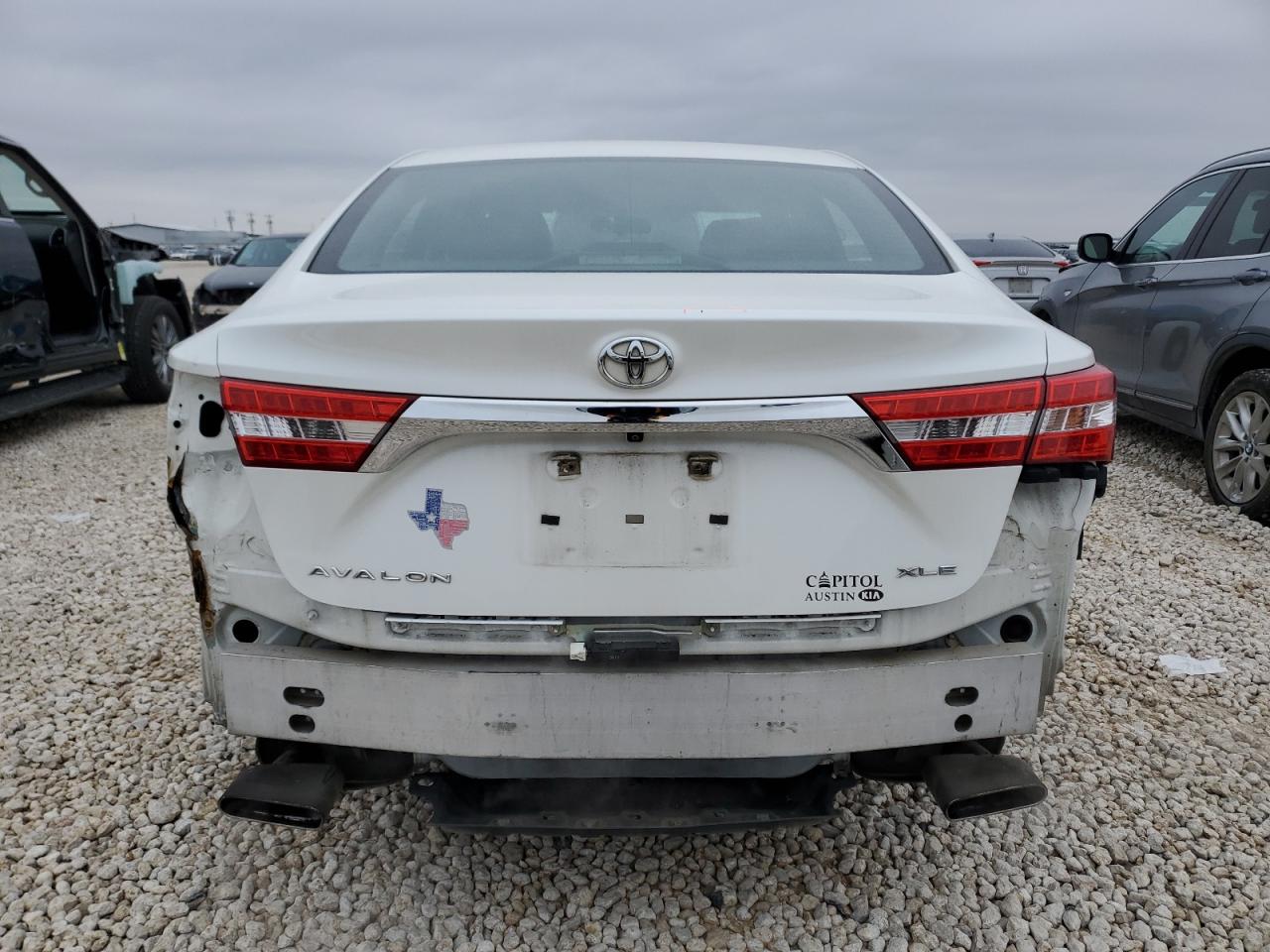2014 Toyota Avalon - Image 6