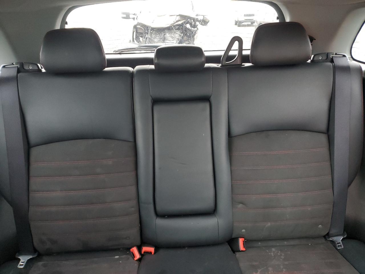 2018 Mitsubishi Outlander - Image 10