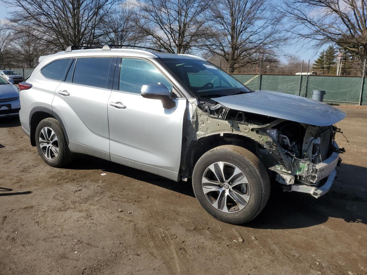 2021 Toyota Highlander - Image 4