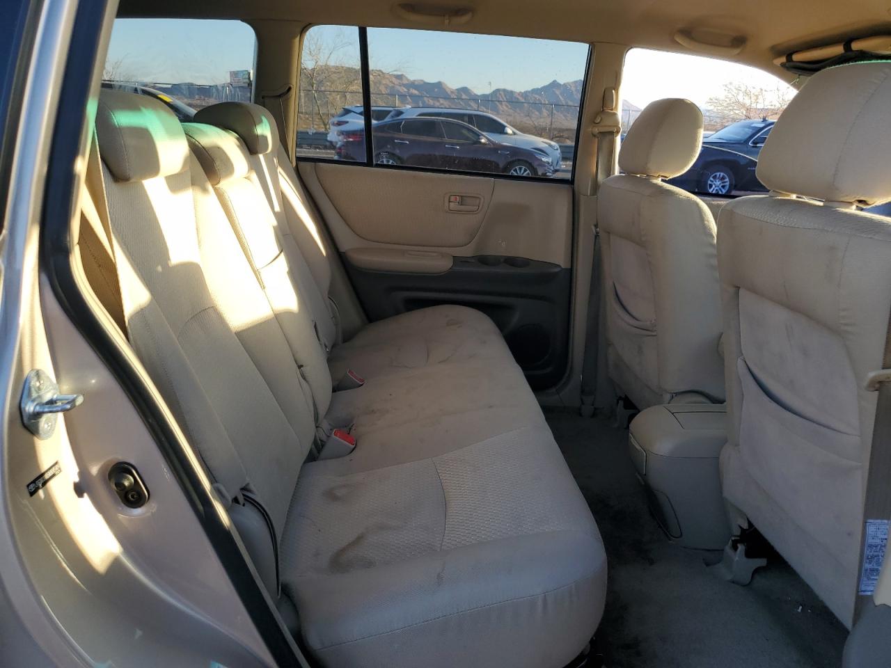 2004 Toyota Highlander - Image 11