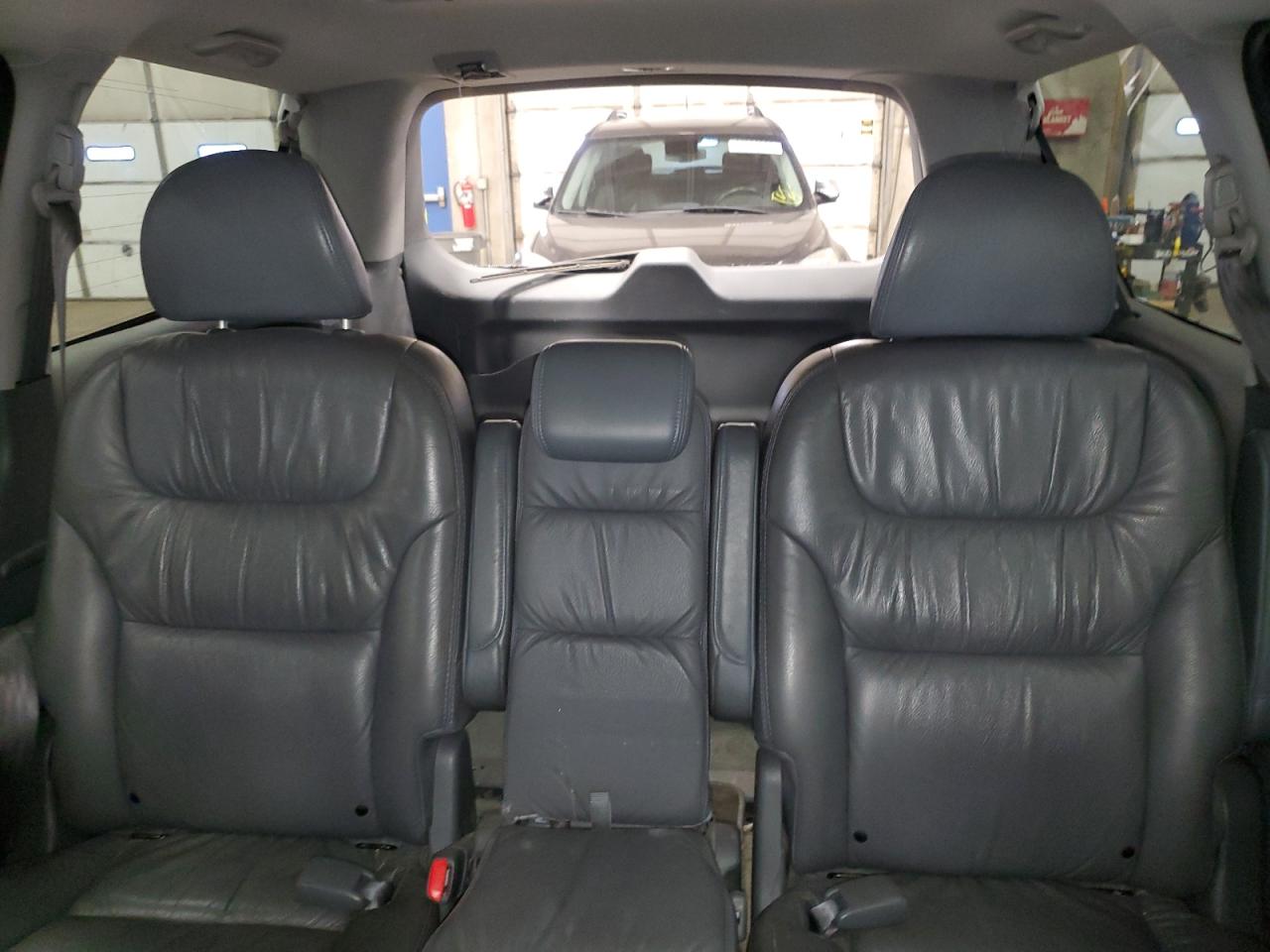 2007 Honda Odyssey - Image 10