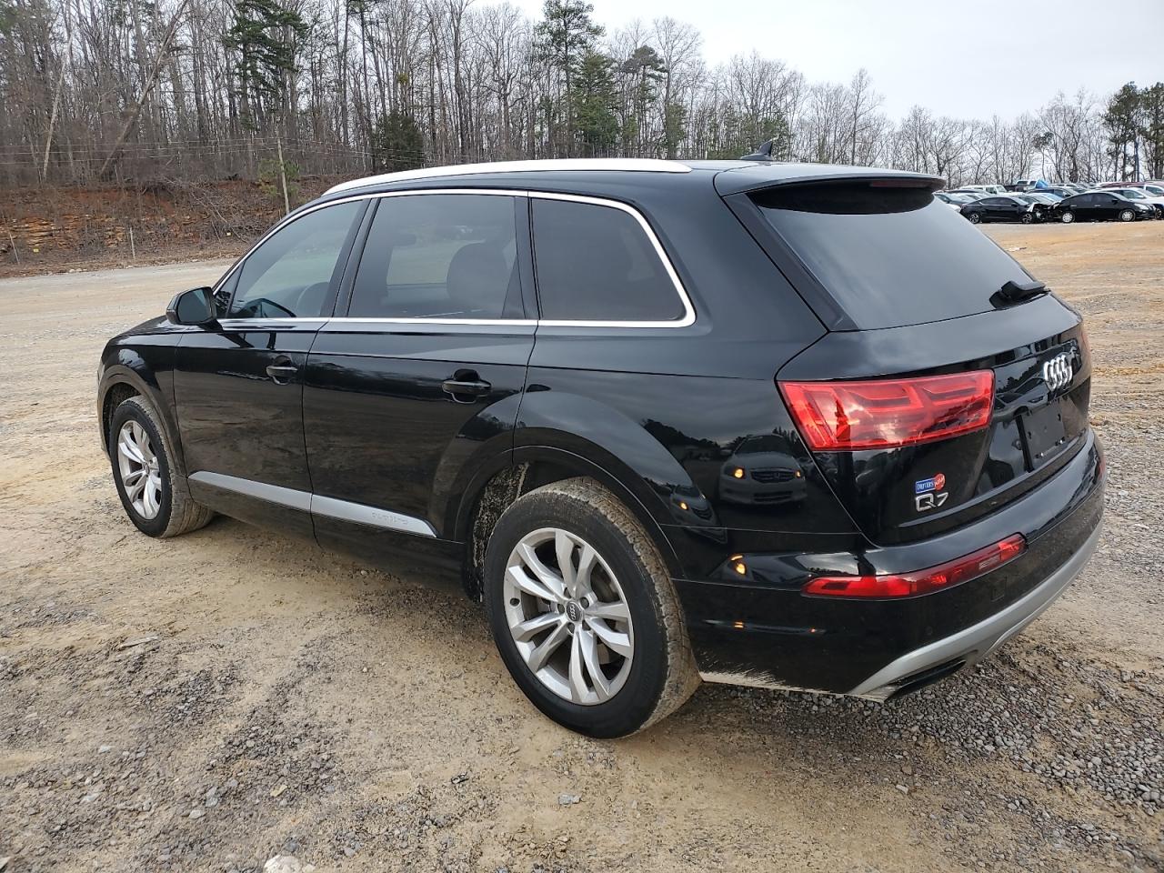 2017 Audi Q7 - Image 2