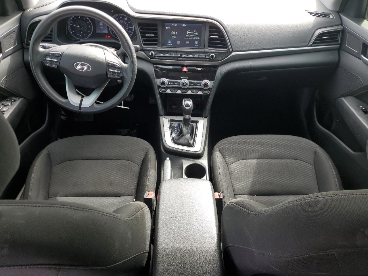 2020 Hyundai Elantra - Image 8