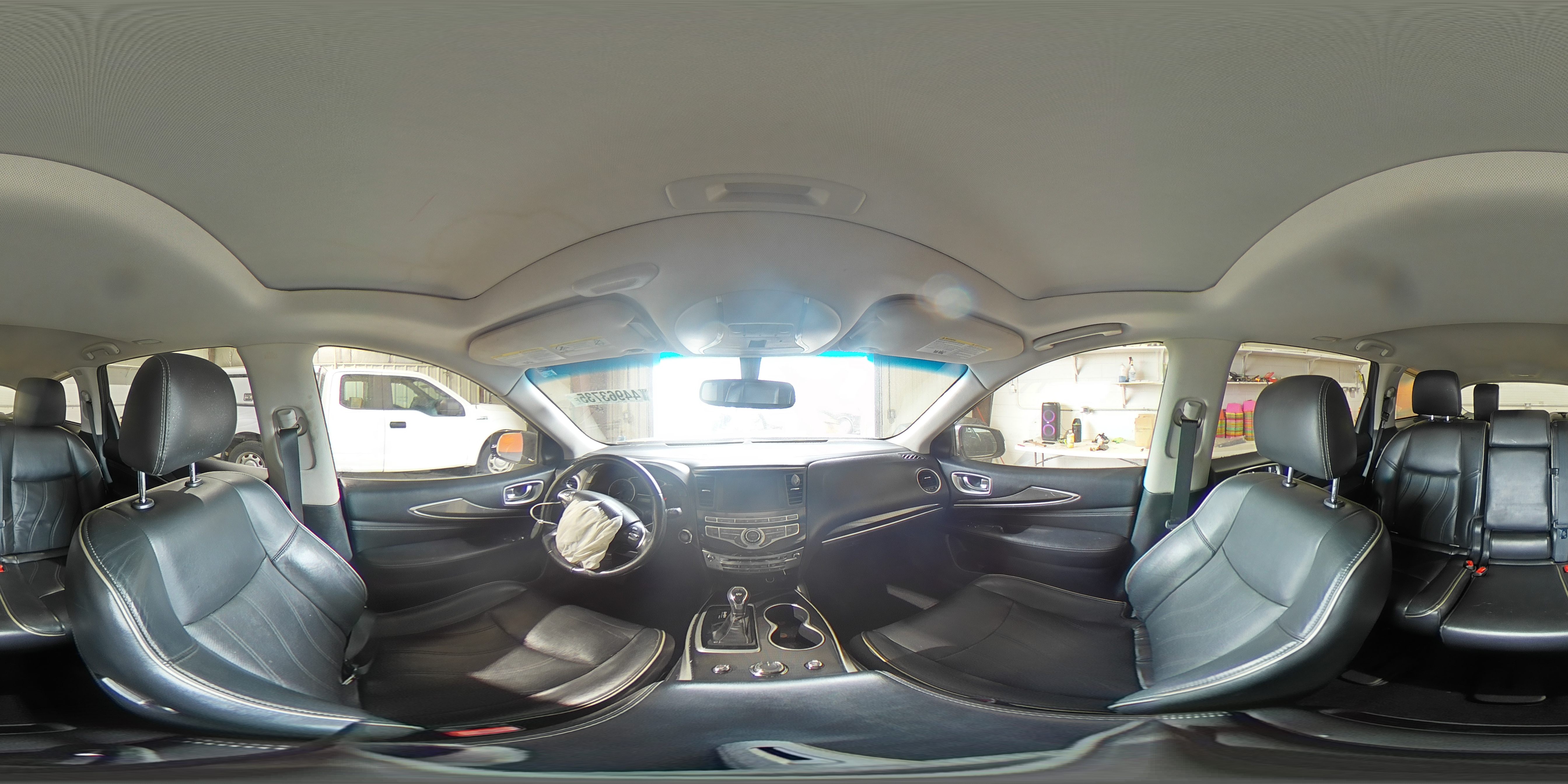 2018 Infiniti QX60 - Image 15