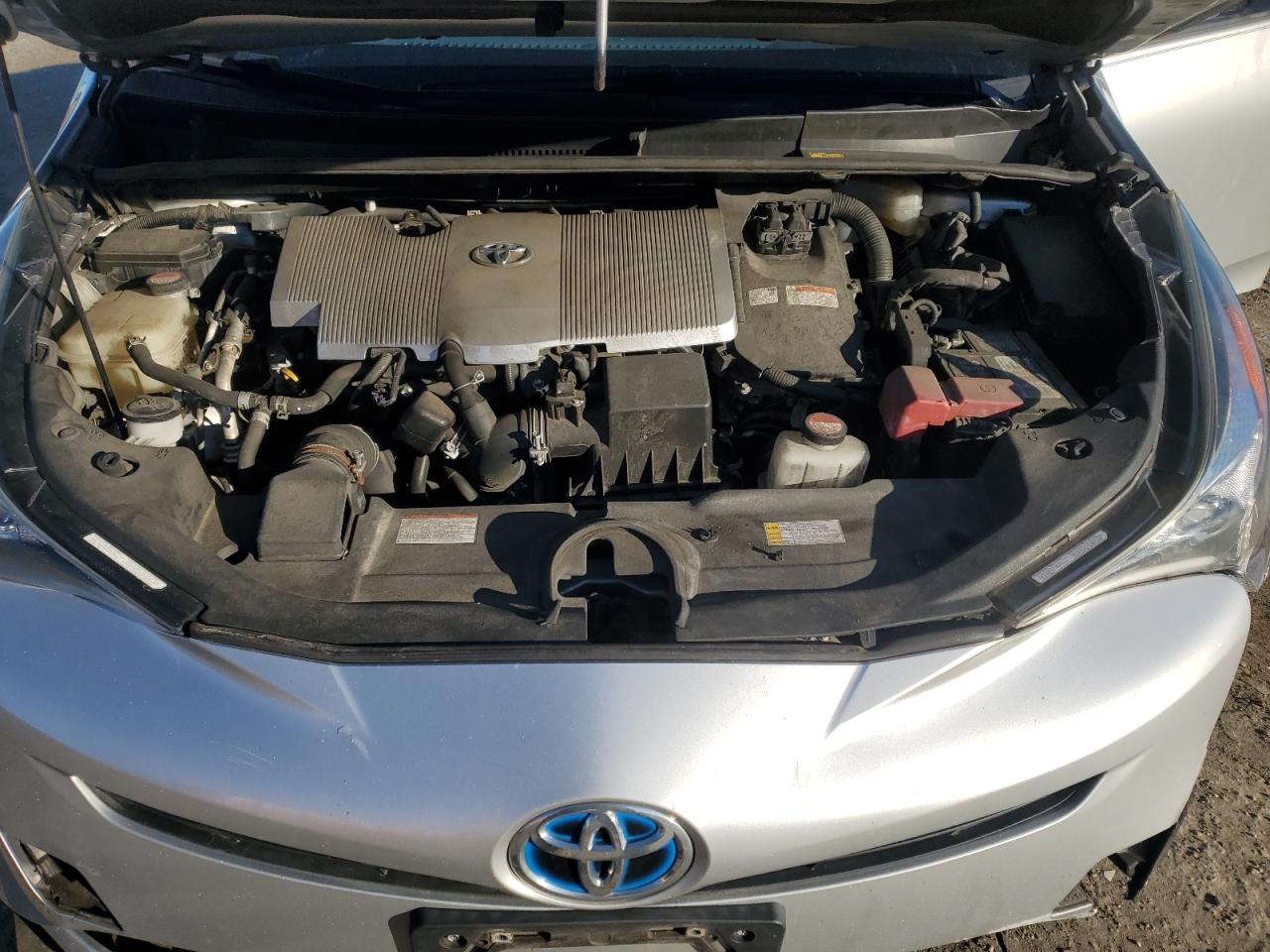 2016 Toyota Prius - Image 13