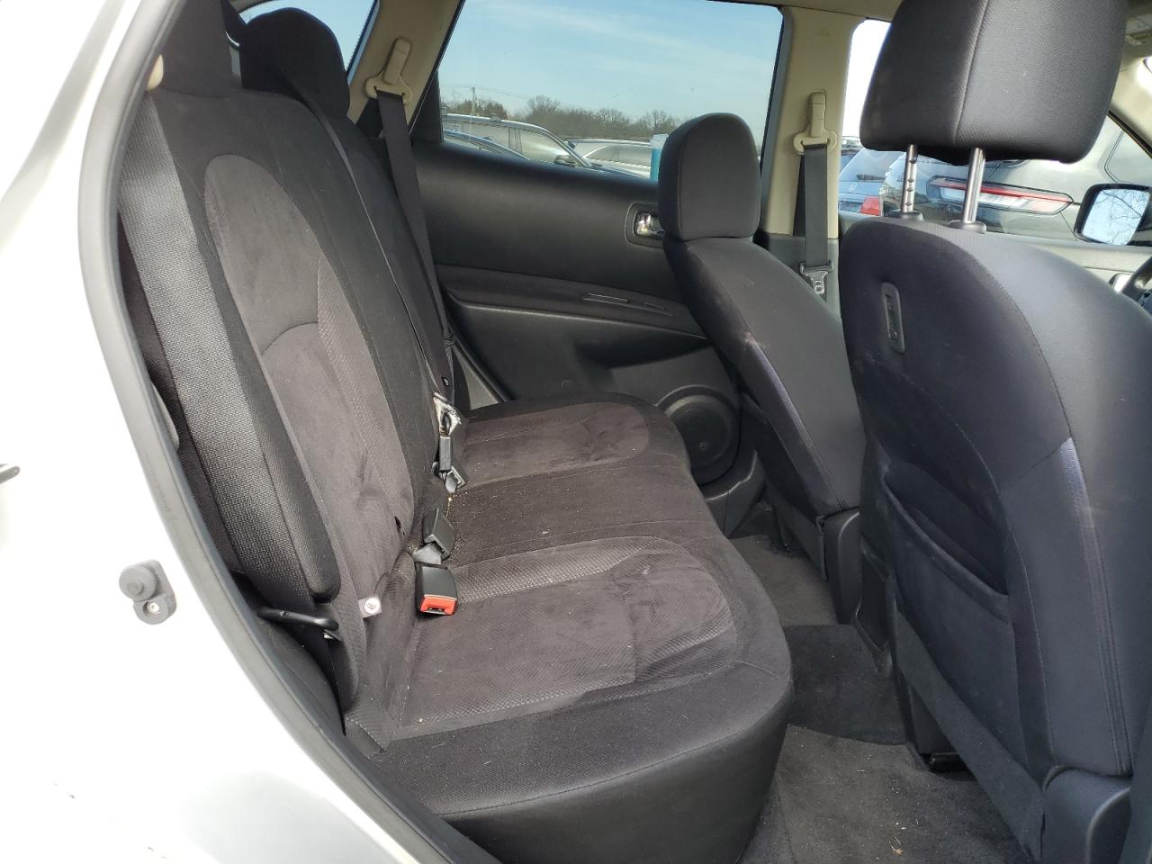 2014 Nissan Rogue - Image 11