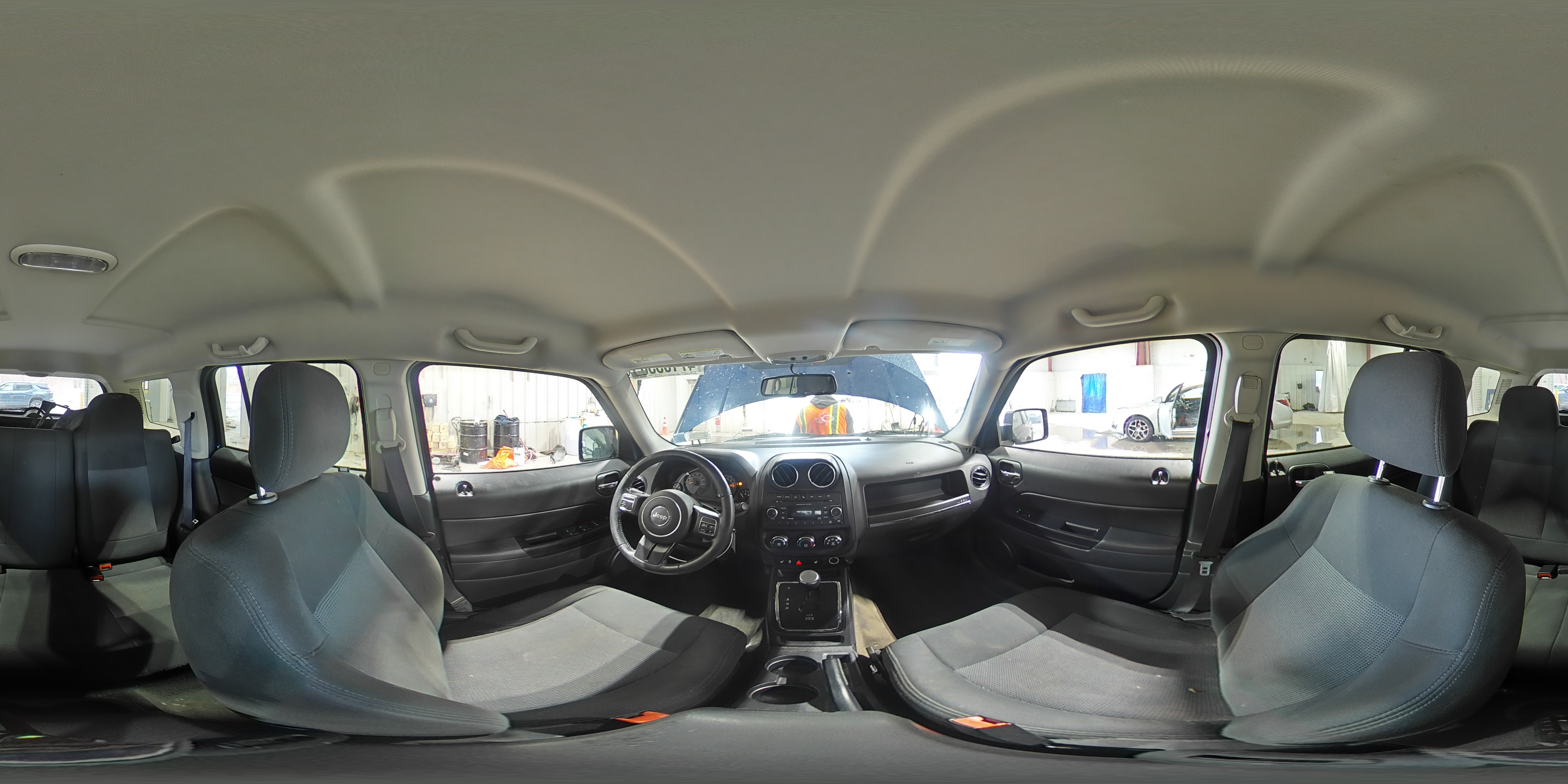 2016 Jeep Liberty (Patriot) - Image 13