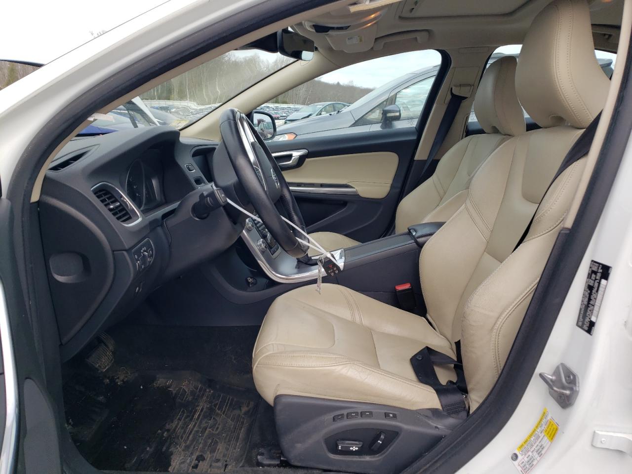 2017 Volvo S60 - Image 7