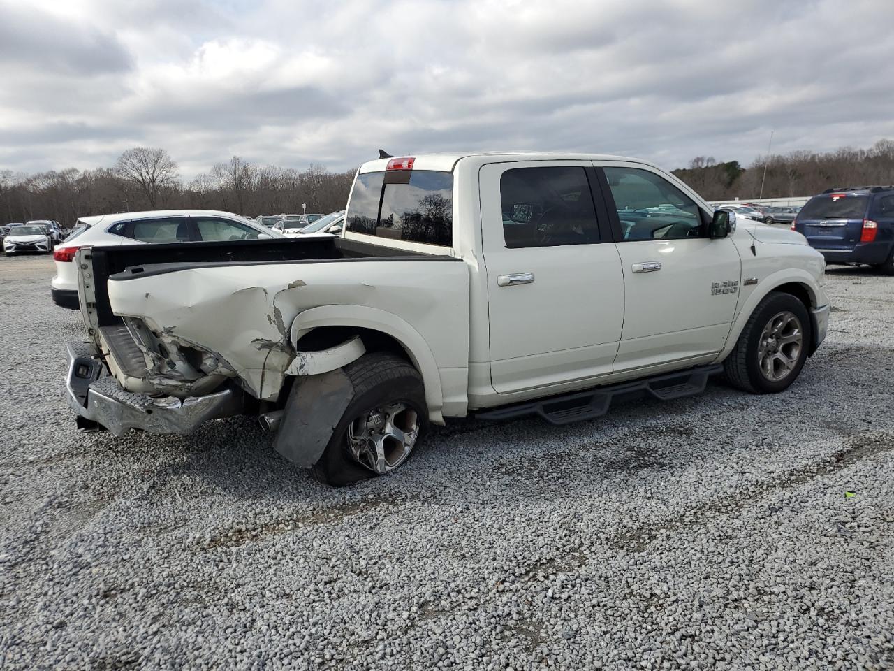 2017 RAM 1500 - Image 3