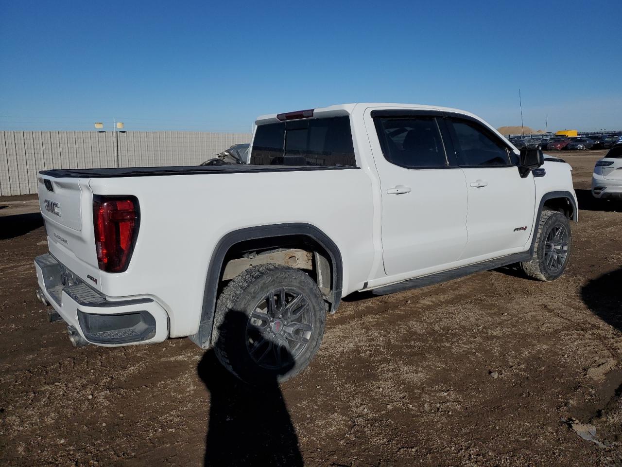 2022 GMC Sierra - Image 3