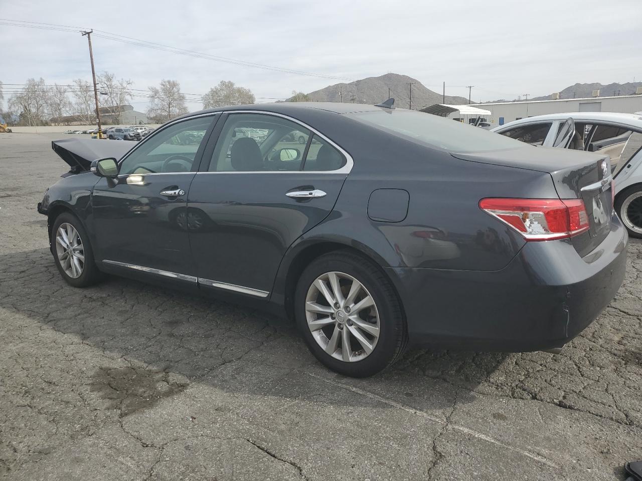 2011 Lexus ES - Image 2