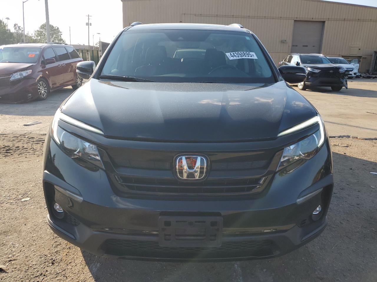 2022 Honda Pilot - Image 5