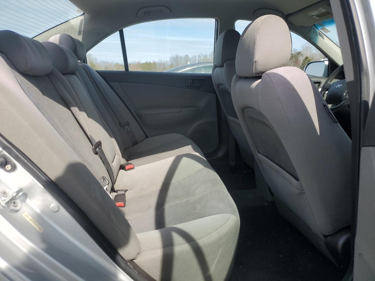 2009 Hyundai Sonata - Image 10