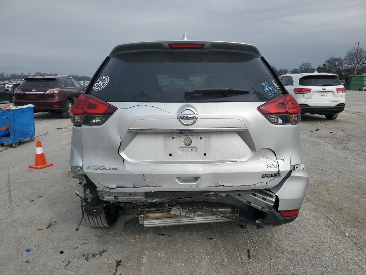 2018 Nissan Rogue - Image 6
