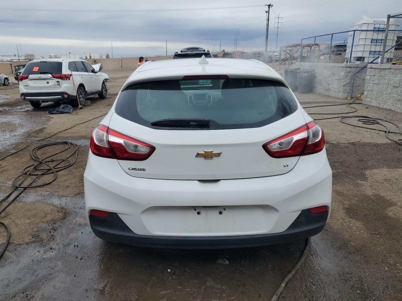 2017 Chevrolet Cruze - Image 6