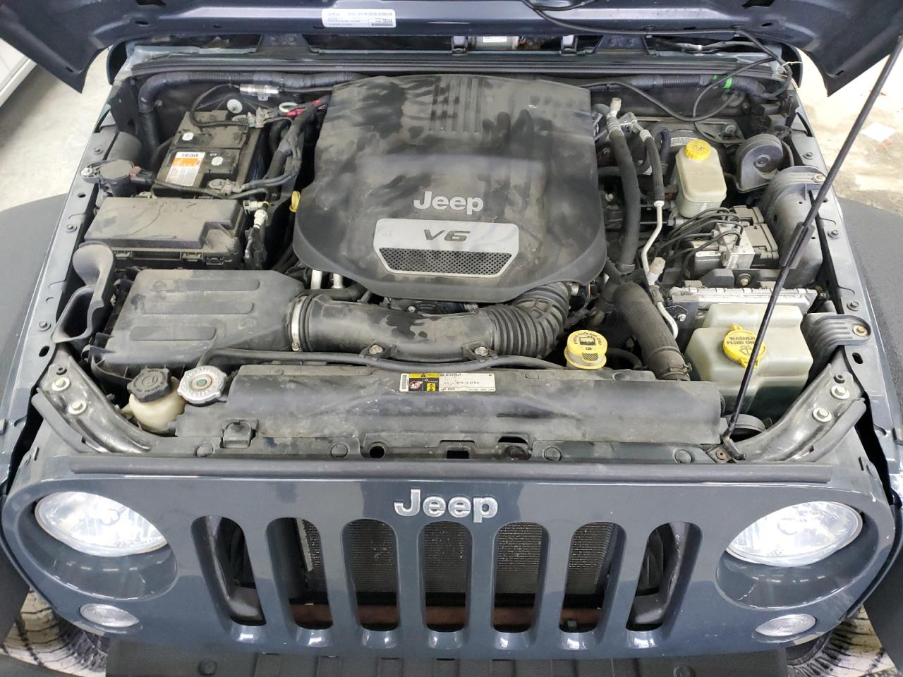 2016 Jeep Wrangler - Image 11