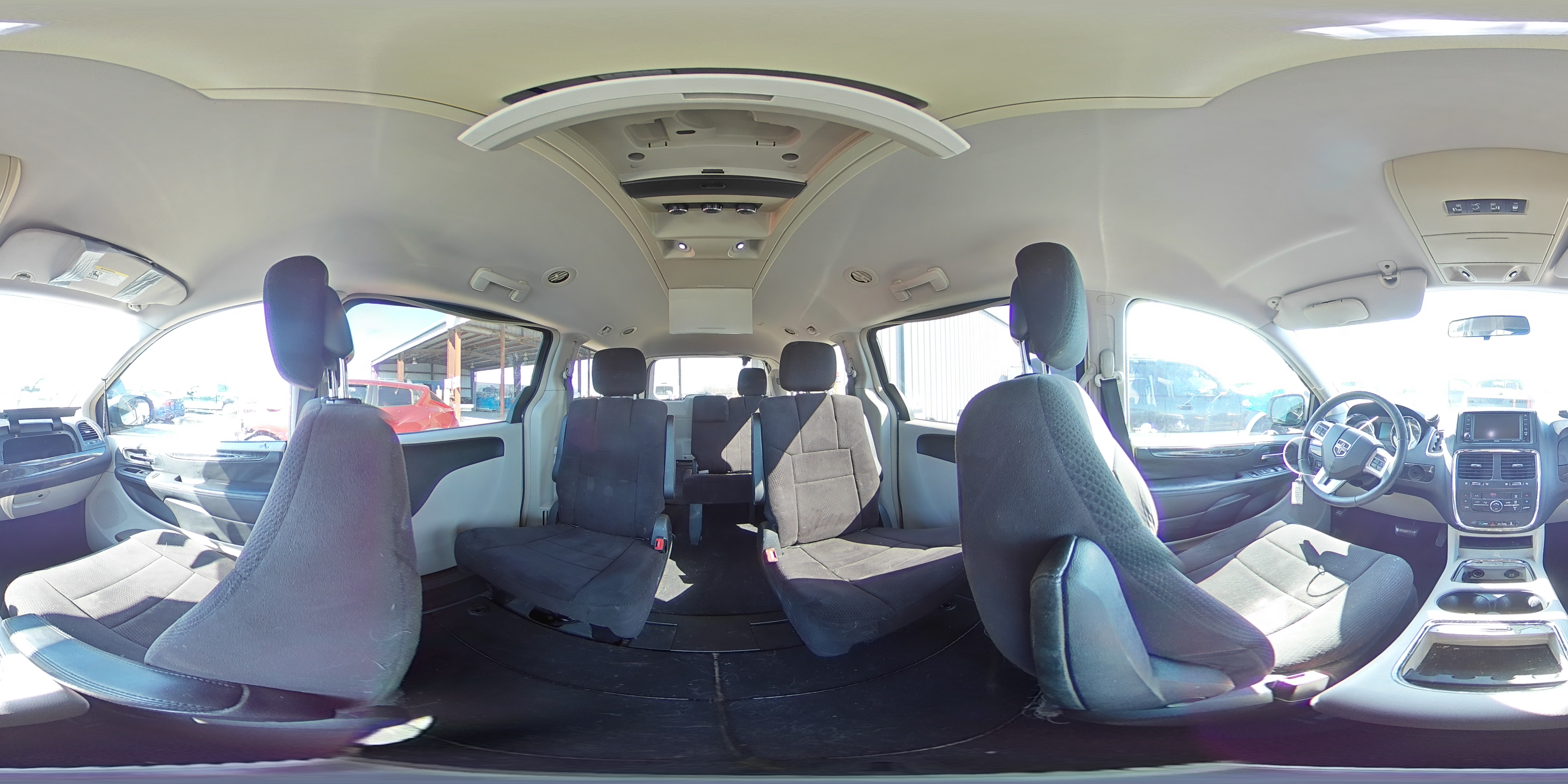 2012 Dodge Caravan - Image 15