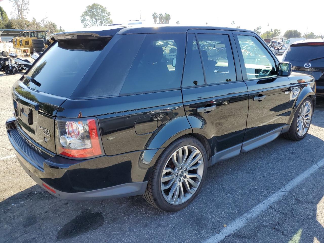 2010 Land Rover Range Rover - Image 3