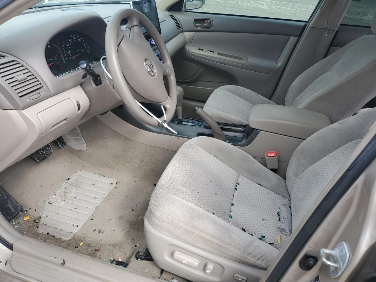 2004 Toyota Camry - Image 7