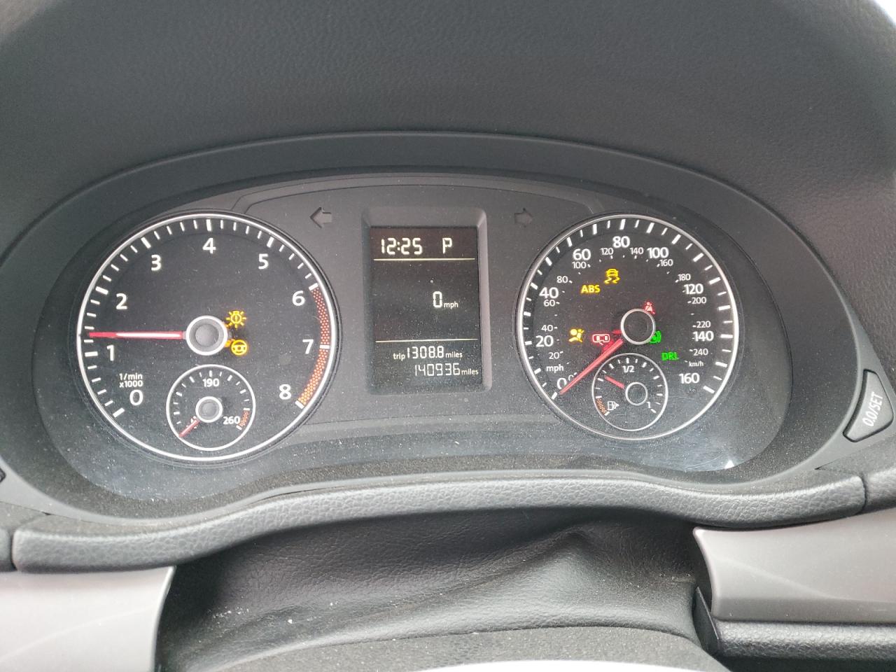 2015 Volkswagen Passat - Image 9