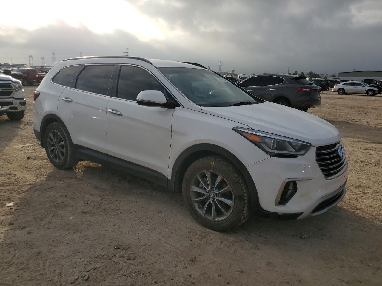 2019 Hyundai Santa Fe - Image 4