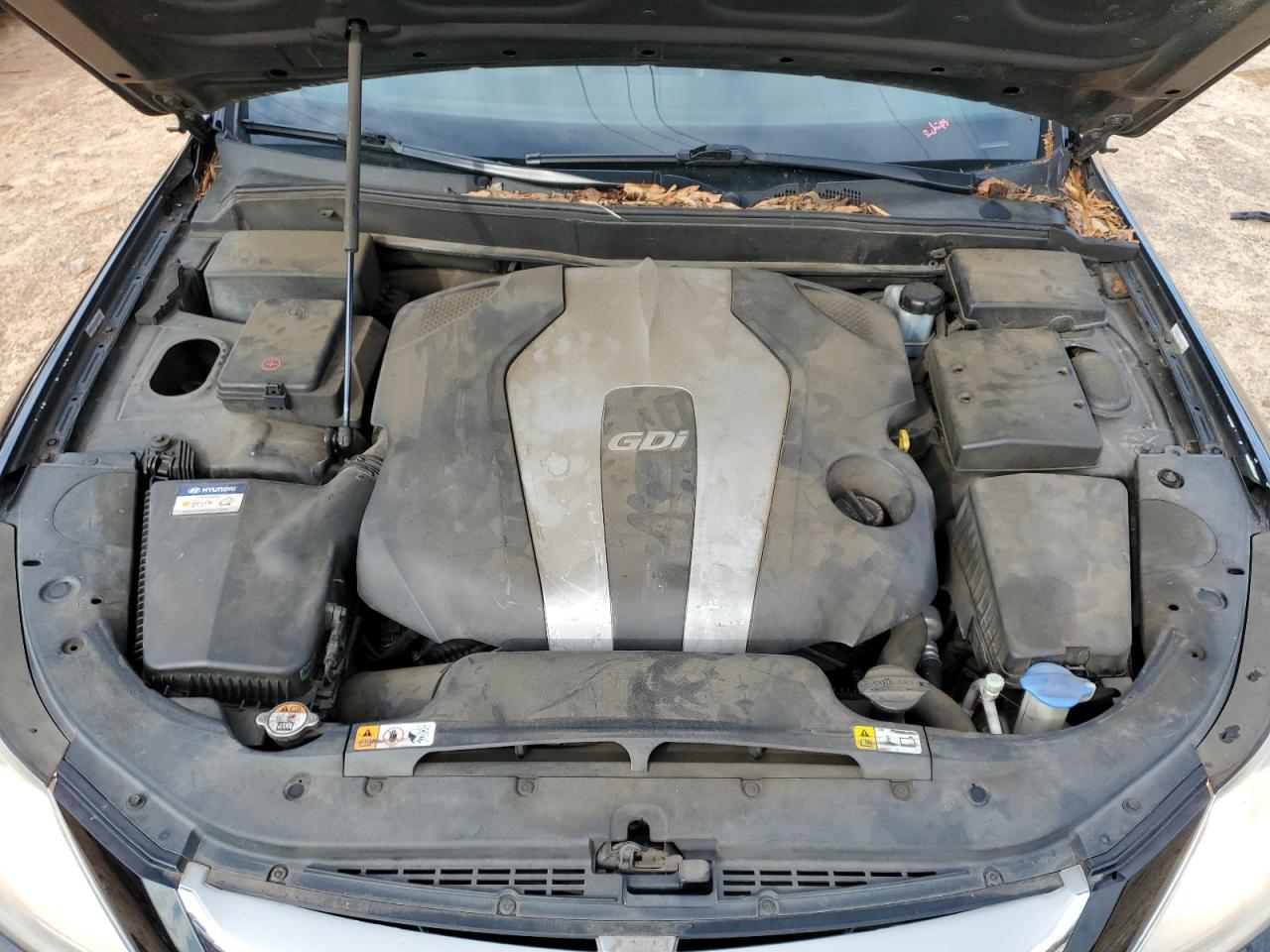 2013 Hyundai Genesis - Image 11