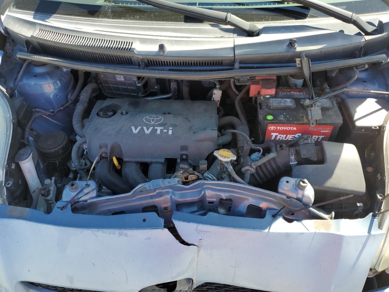 2010 Toyota Yaris - Image 12