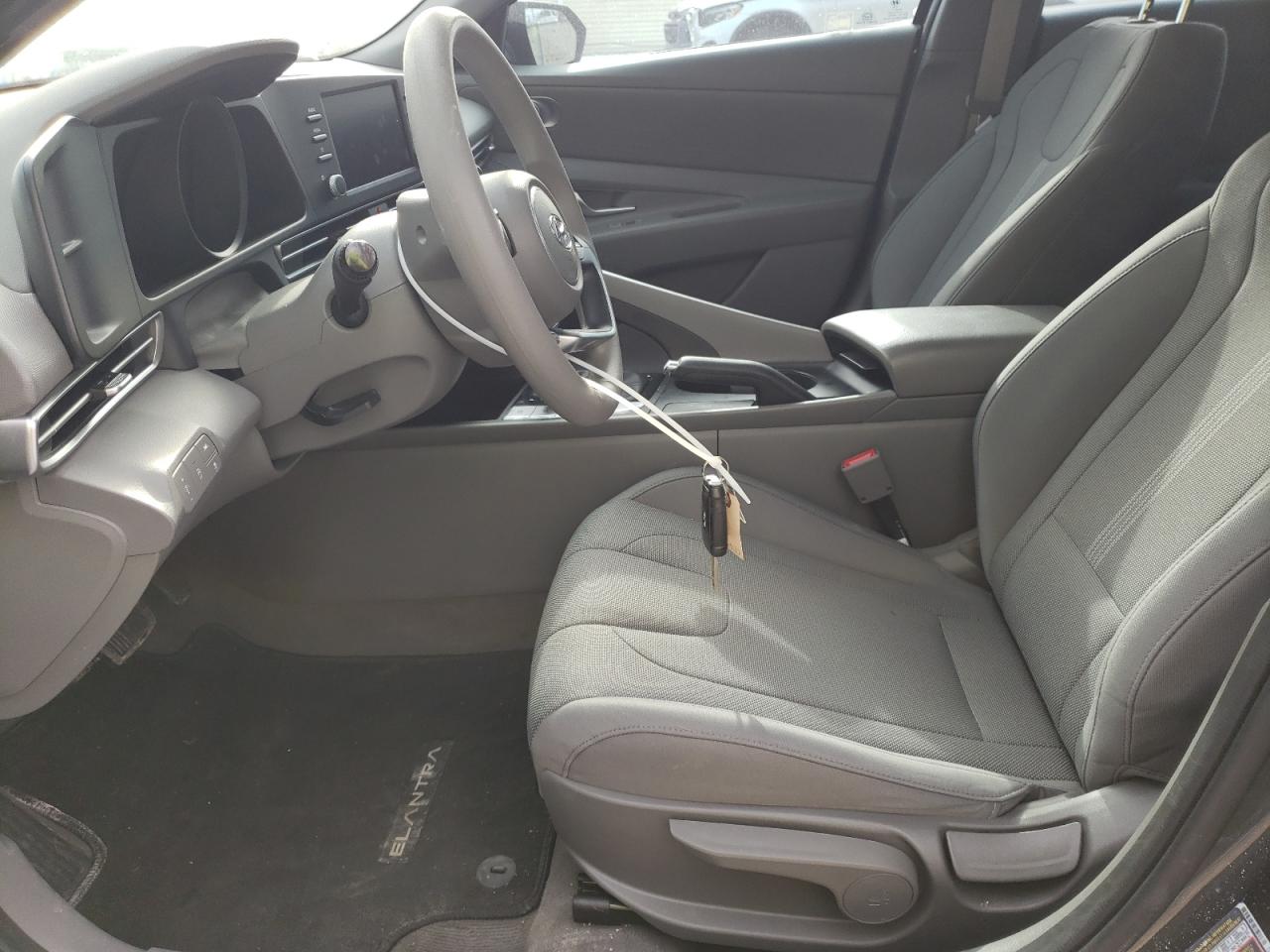 2021 Hyundai Elantra - Image 7