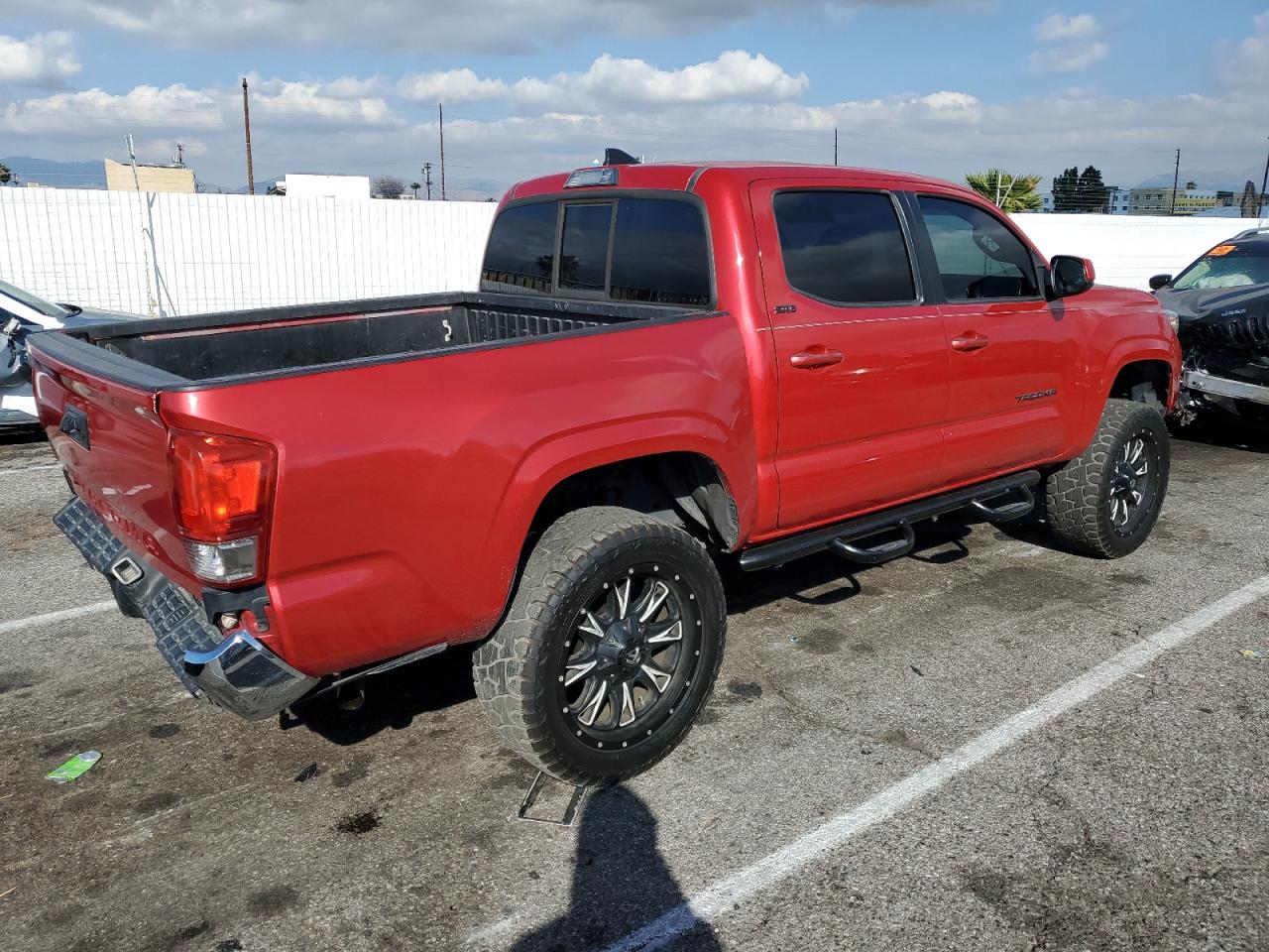2016 Toyota Tacoma - Image 3