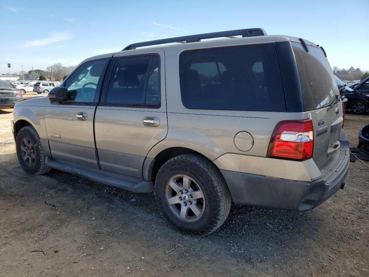 2007 Ford Expedition - Image 2