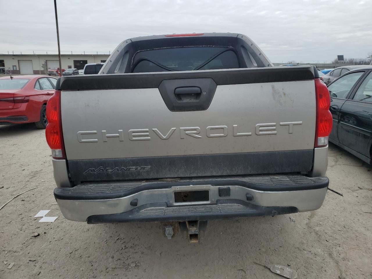 2006 Chevrolet Avalanche - Image 6