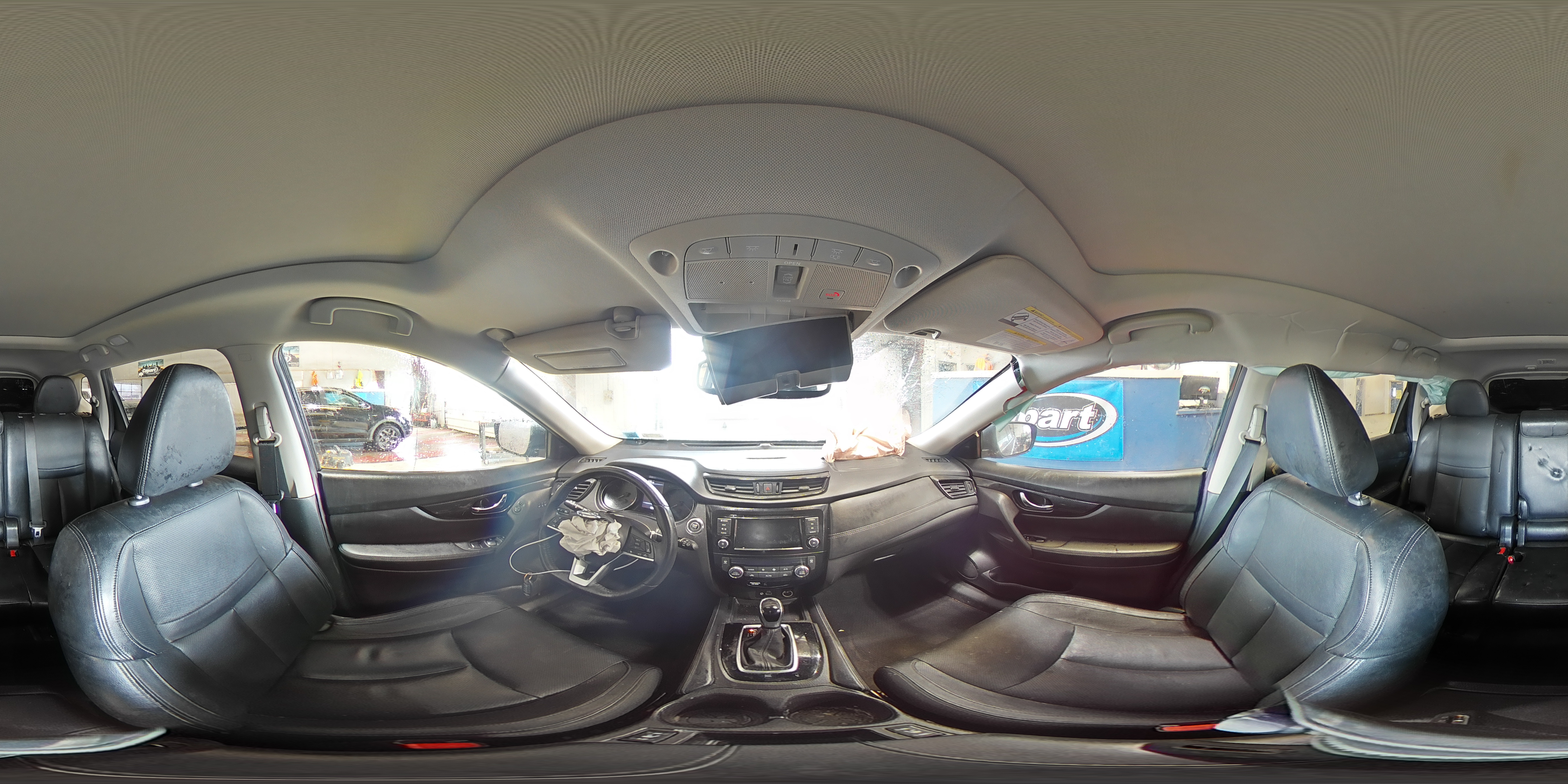 2018 Nissan Rogue - Image 16