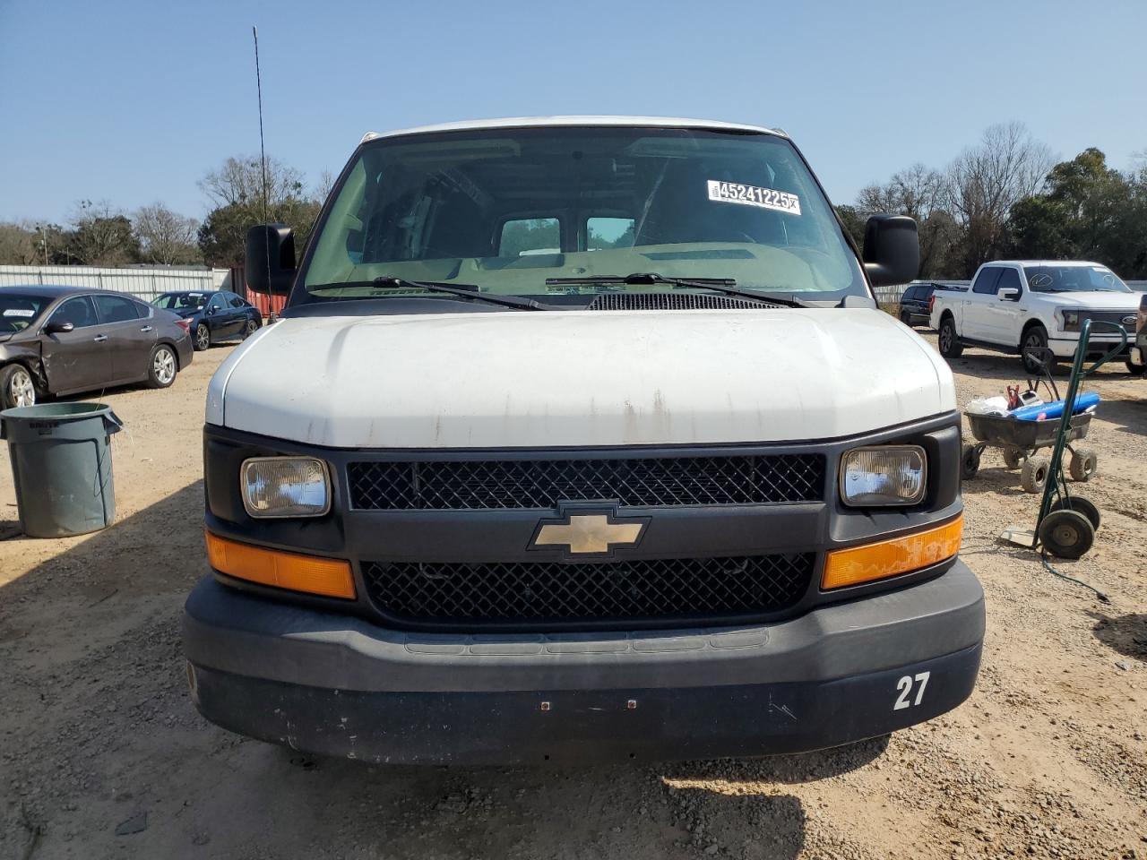 2017 Chevrolet Express - Image 5