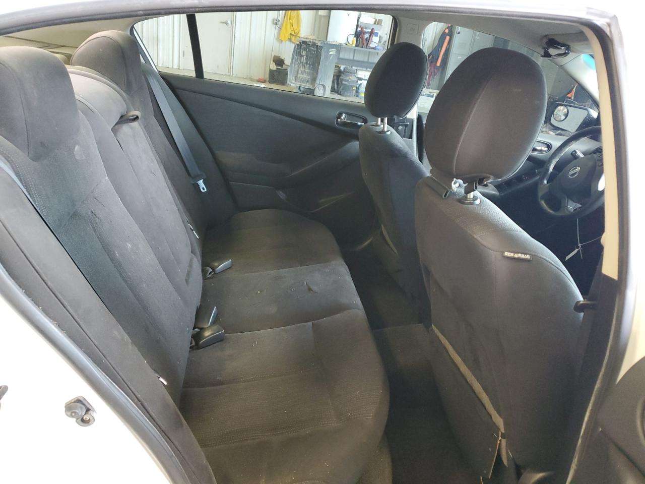 2010 Nissan Altima - Image 10