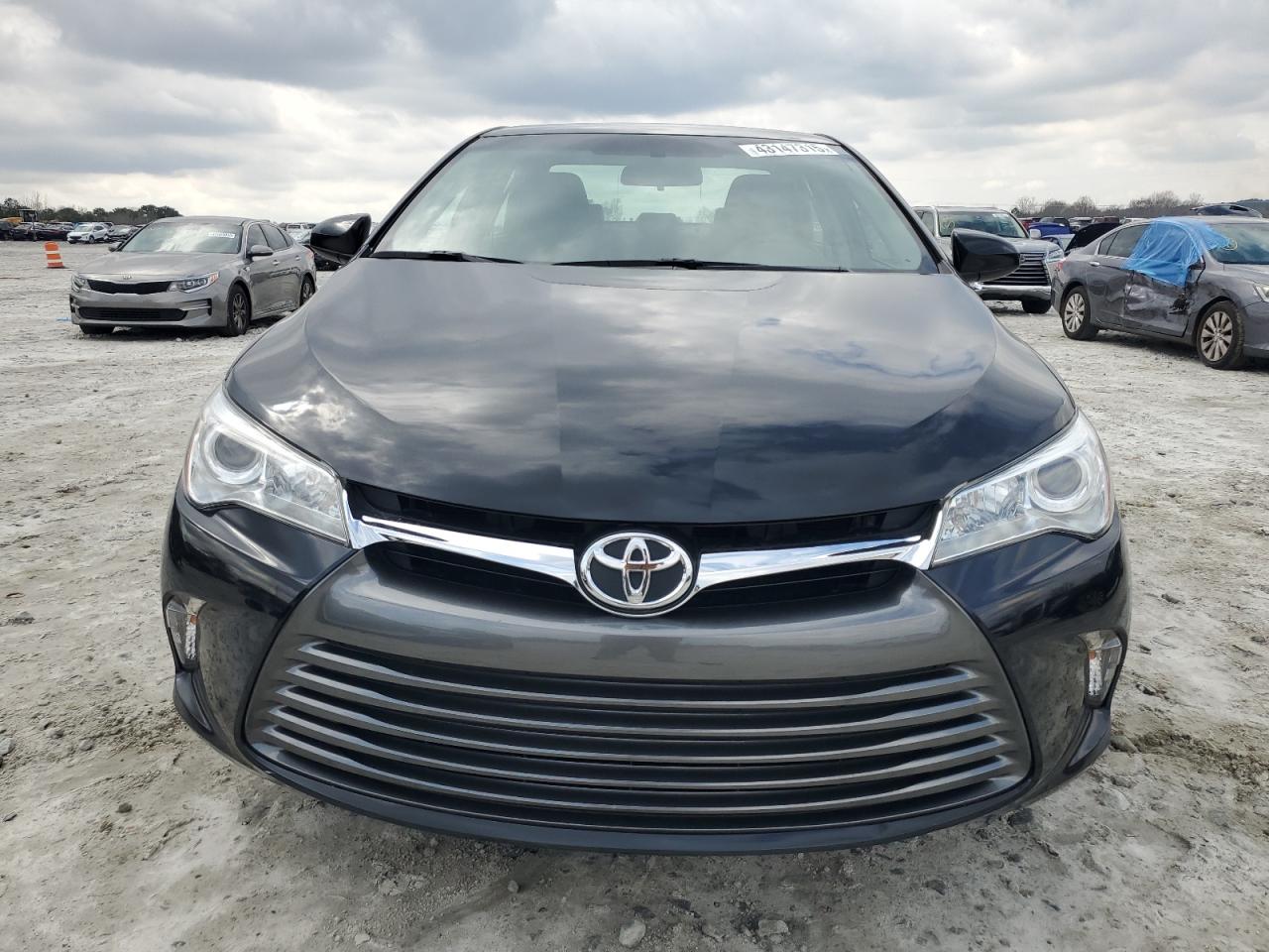 2016 Toyota Camry - Image 5