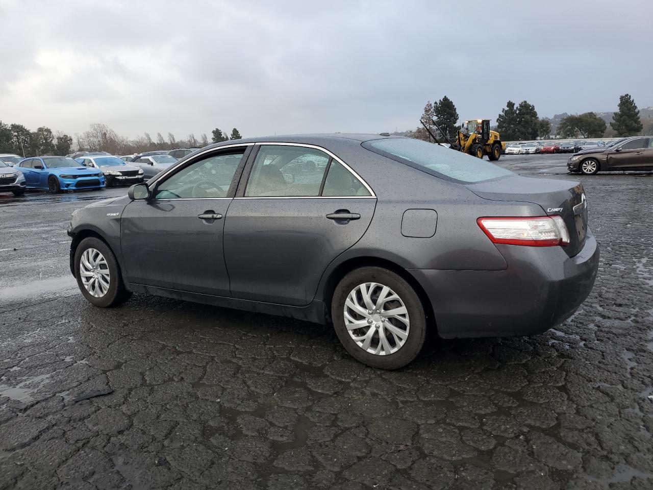 2011 Toyota Camry - Image 2