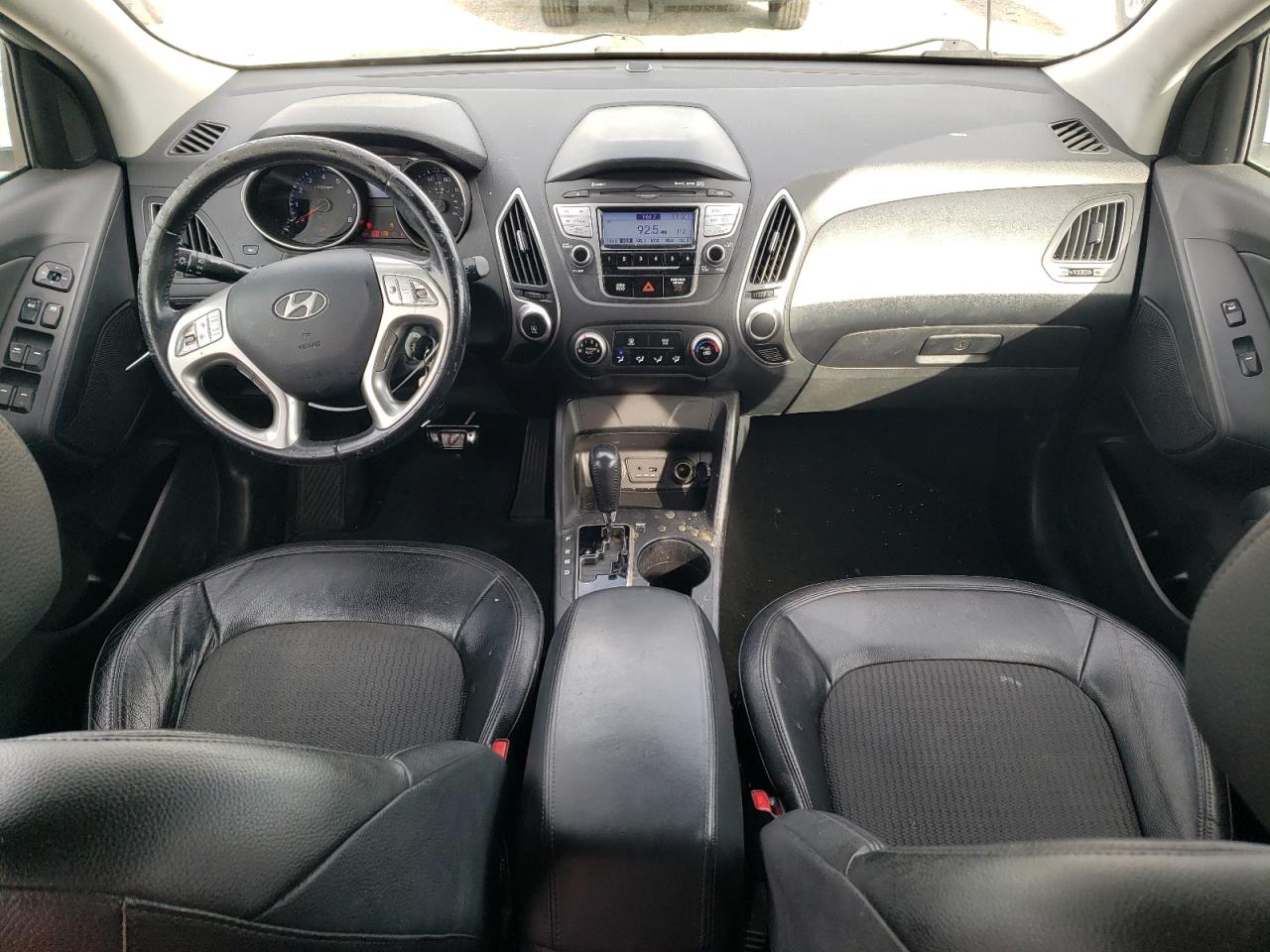 2012 Hyundai Tucson - Image 8