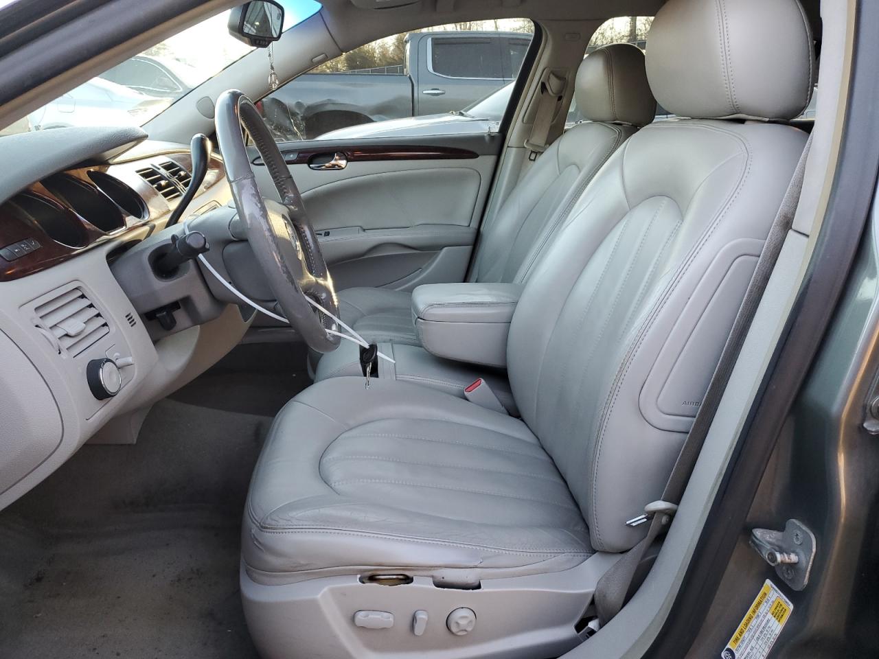 2007 Buick Lucerne - Image 7