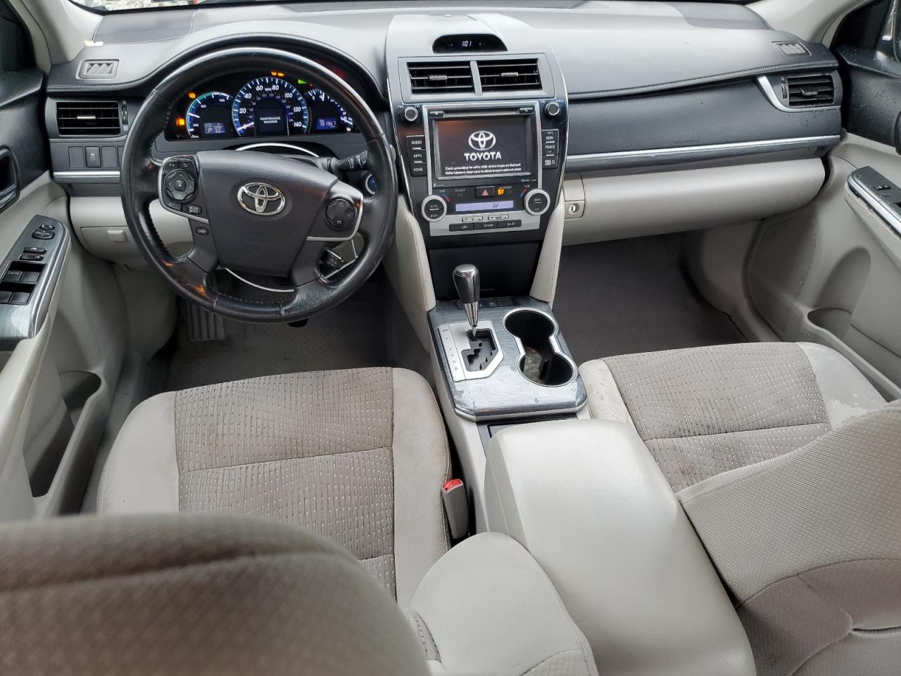 2014 Toyota Camry - Image 8