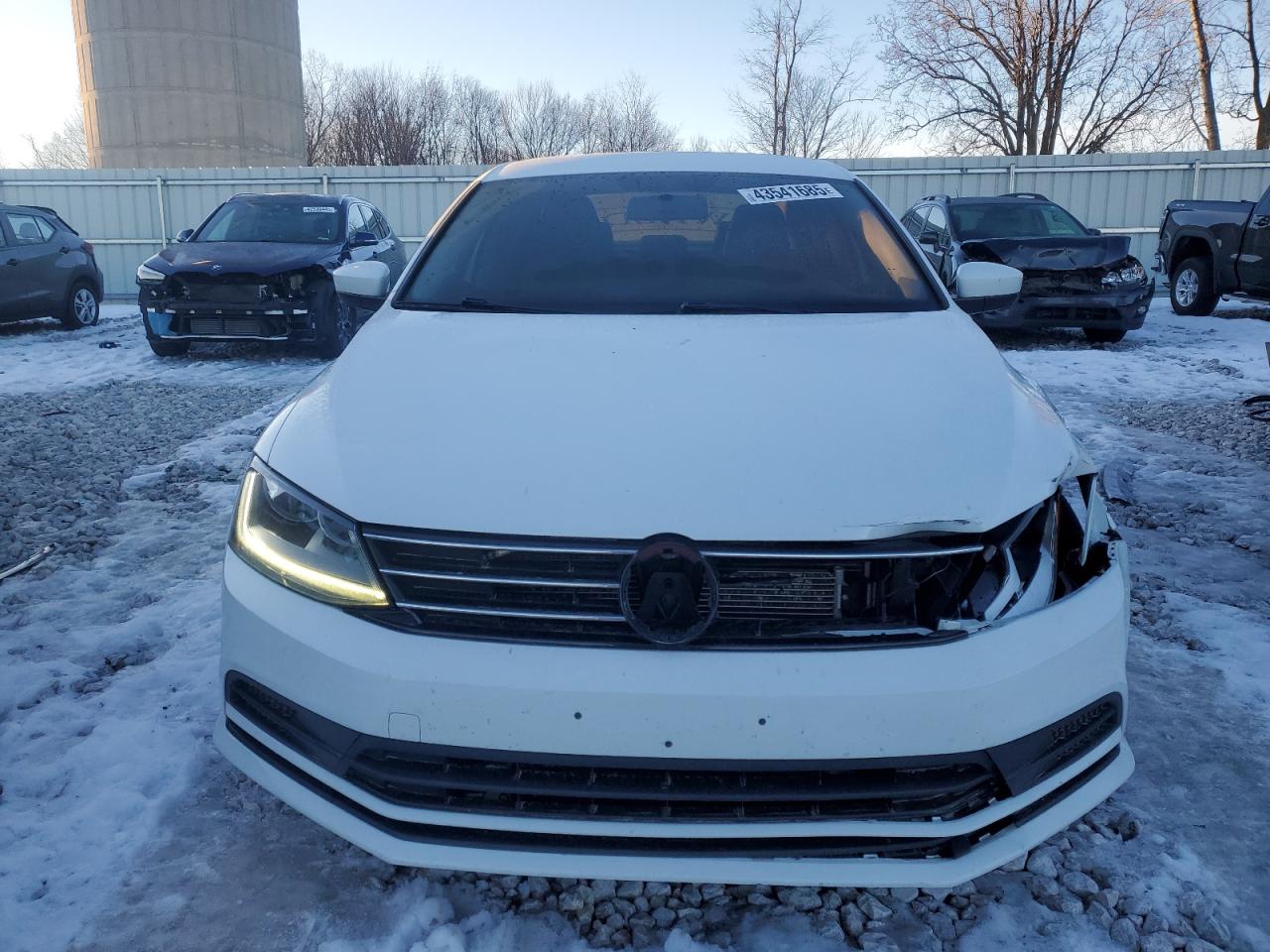 2017 Volkswagen Jetta - Image 5