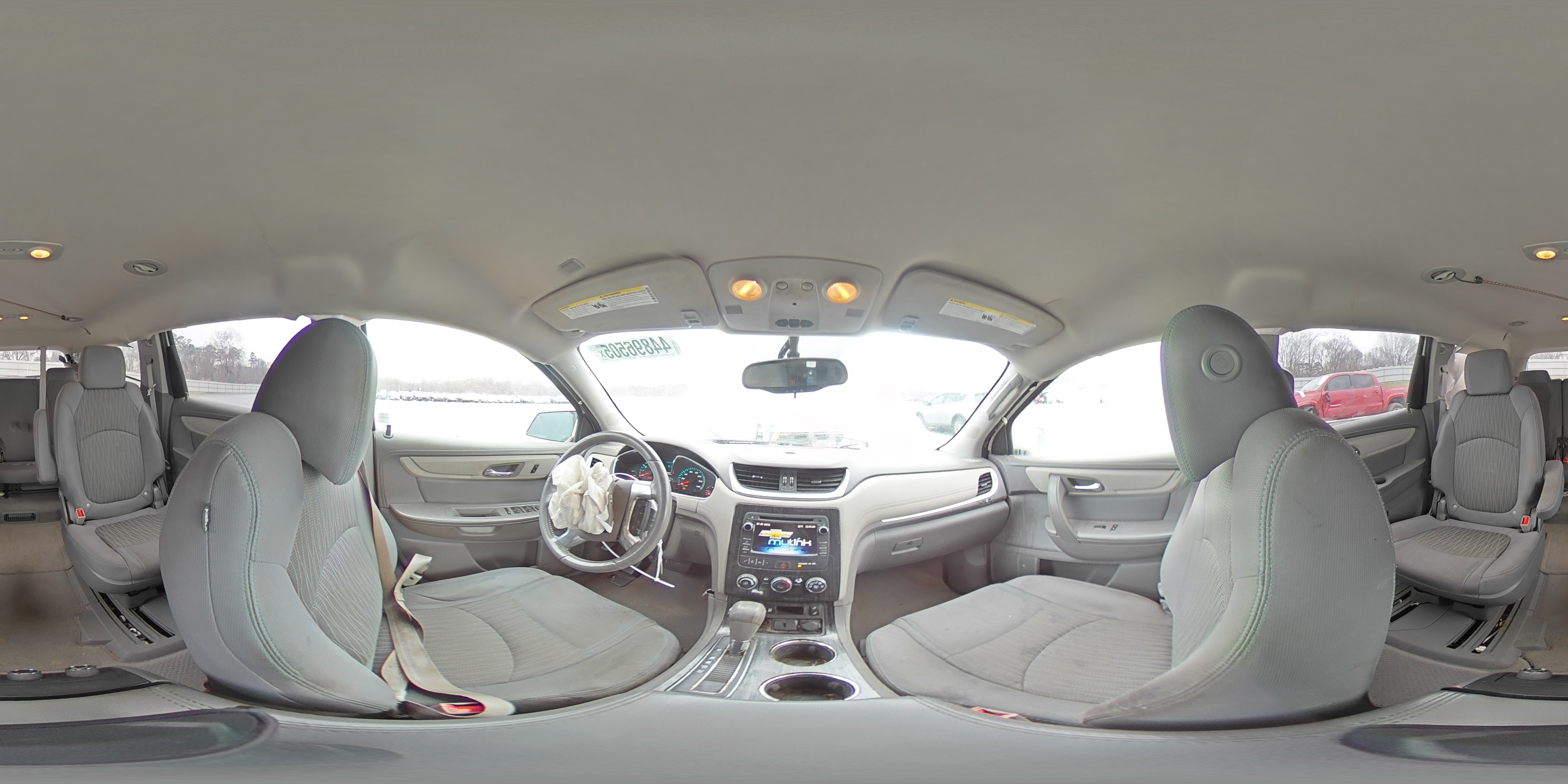 2015 Chevrolet Traverse - Image 14