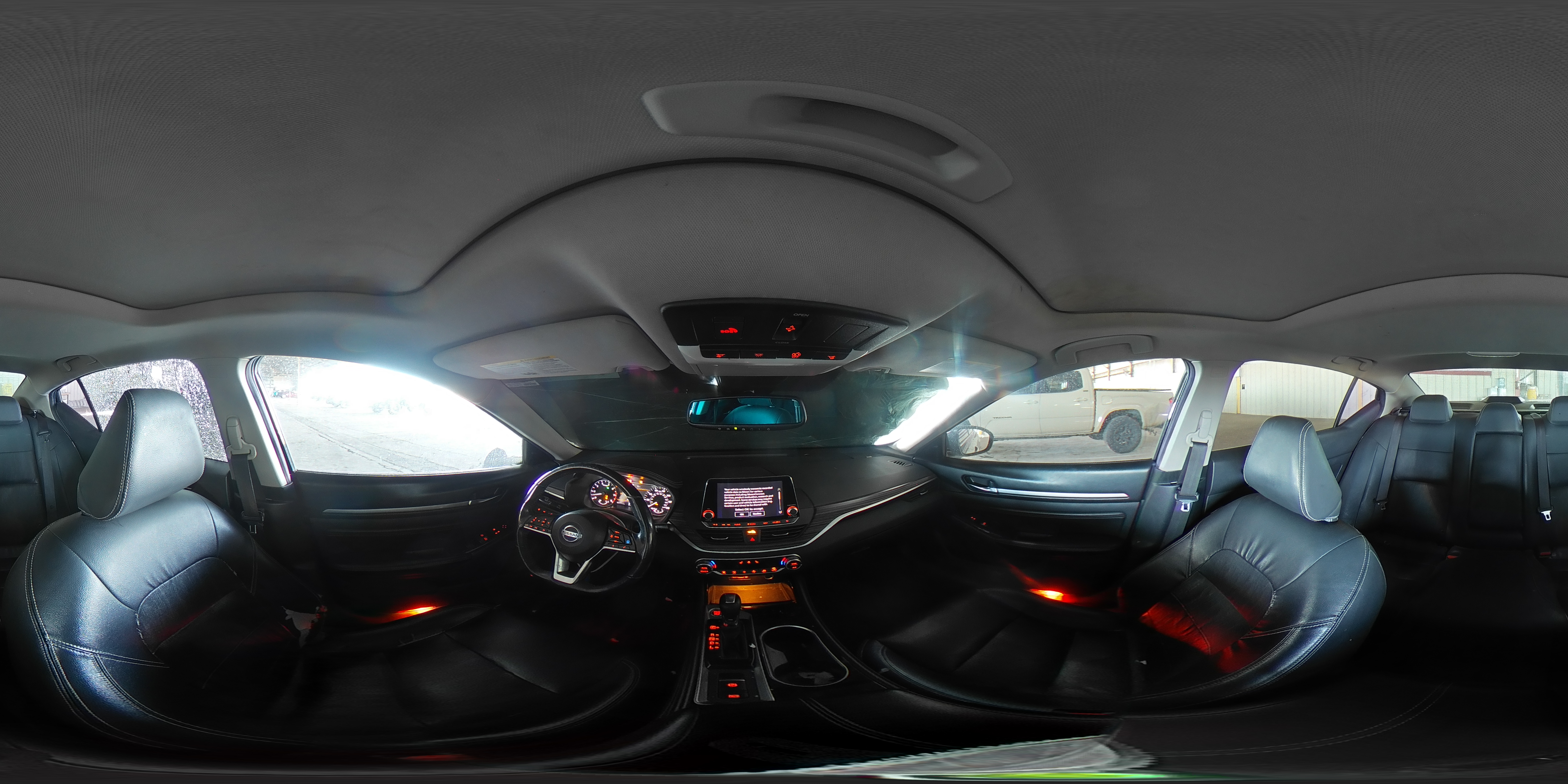 2020 Nissan Altima - Image 12