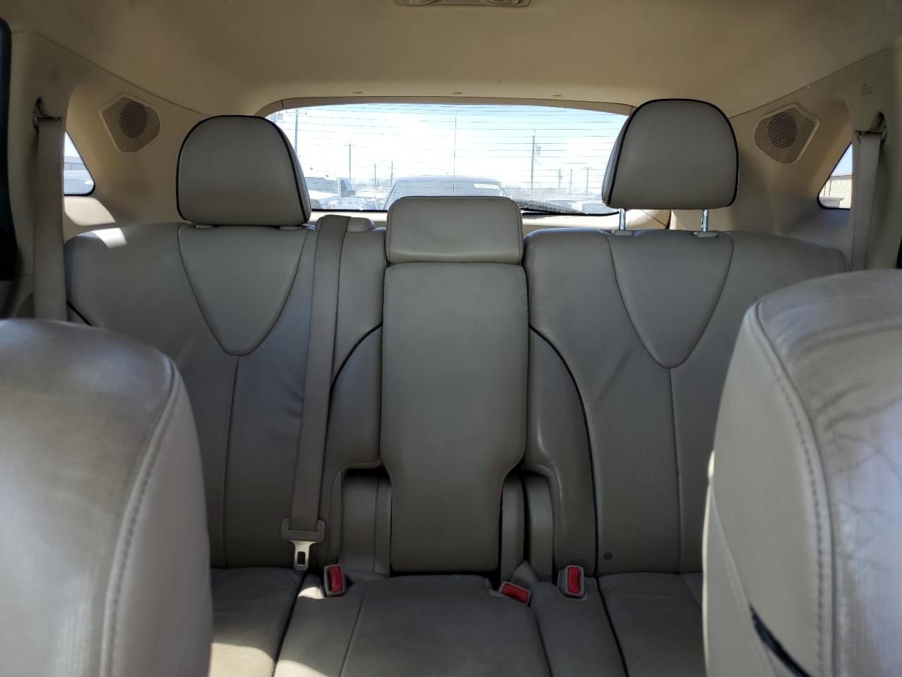 2010 Toyota Venza - Image 10