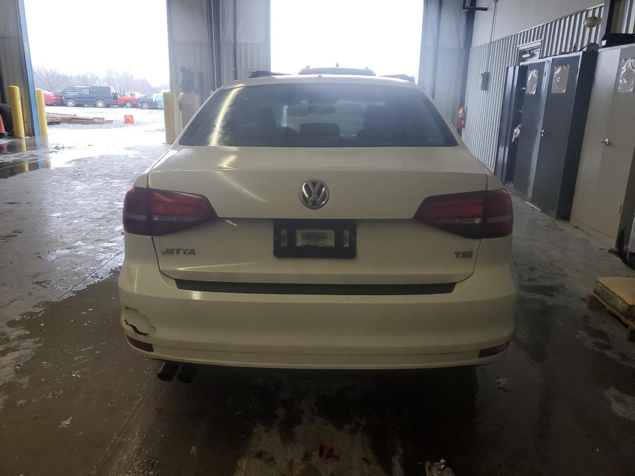 2018 Volkswagen Jetta - Image 6