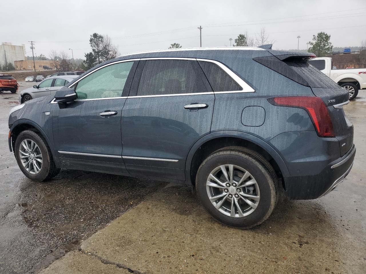 2021 Cadillac XT5 - Image 2