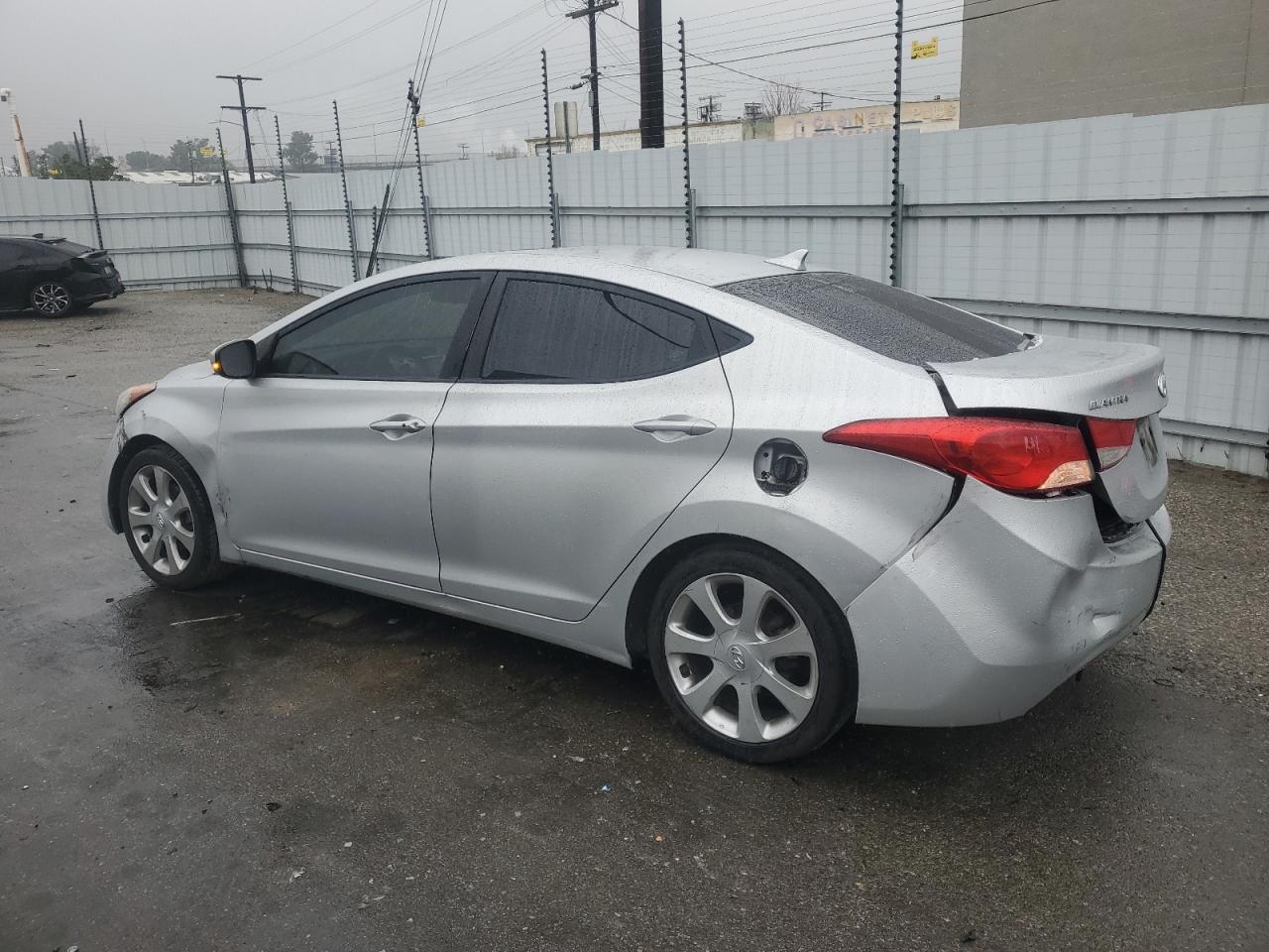 2012 Hyundai Elantra - Image 2