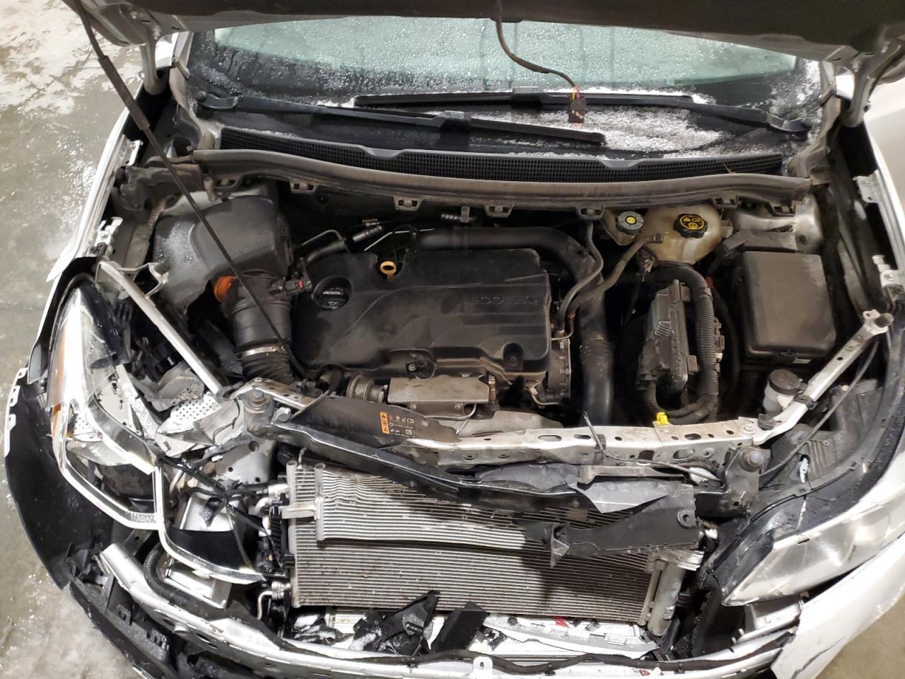 2018 Chevrolet Cruze - Image 12