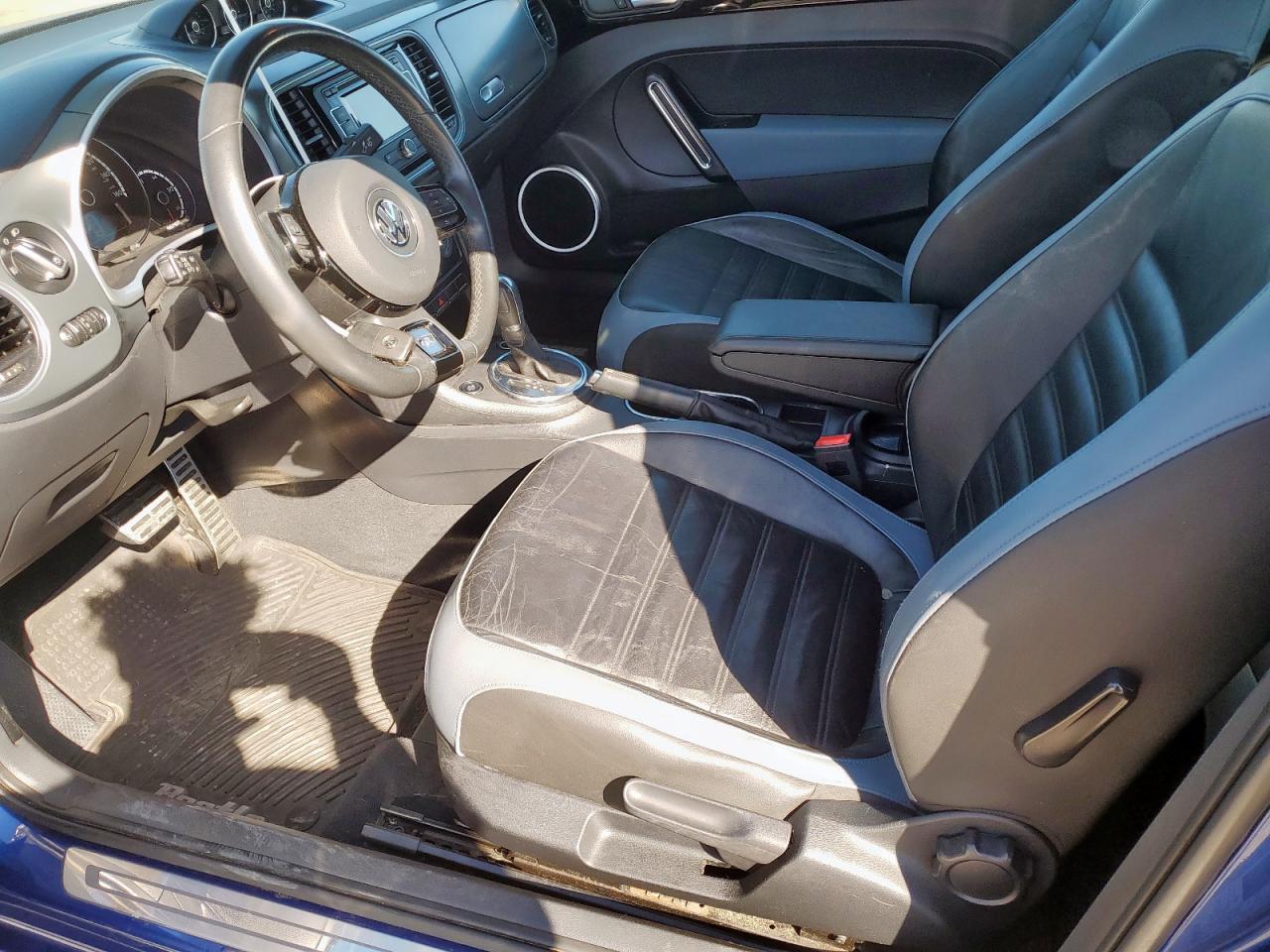 2014 Volkswagen Beetle - Image 7