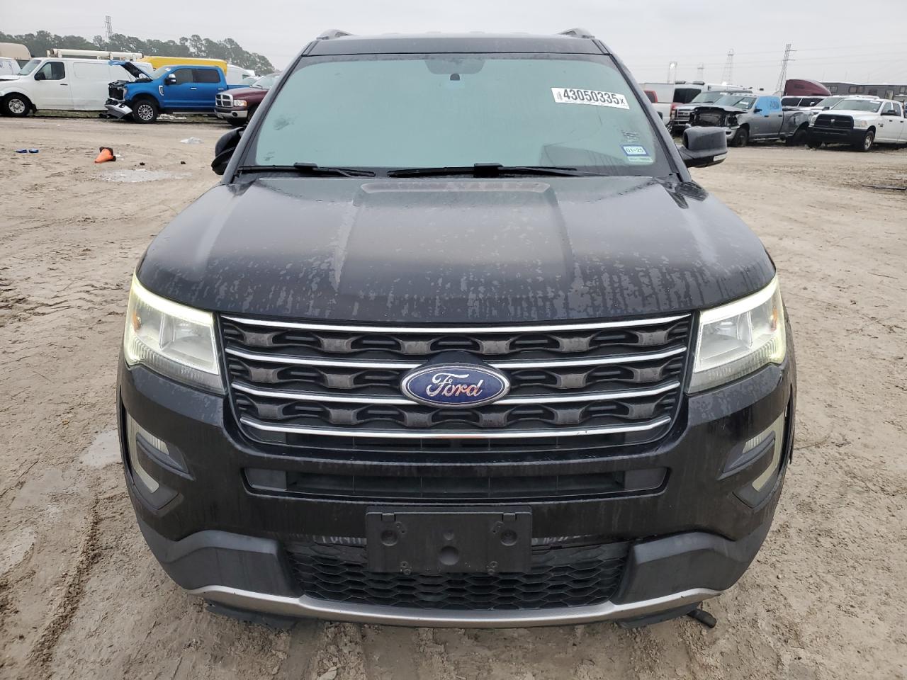 2017 Ford Explorer - Image 5