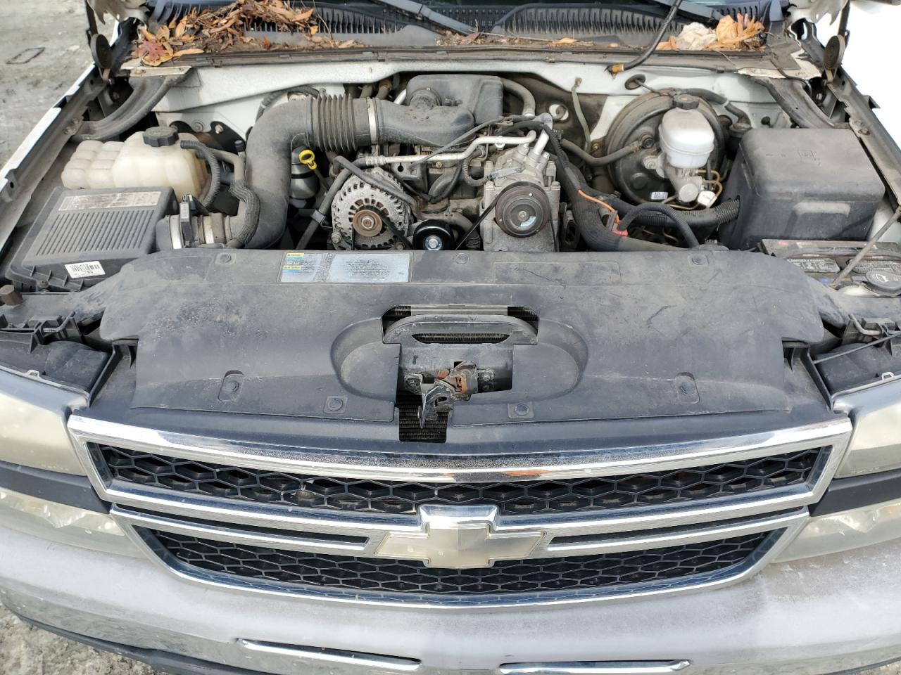2006 Chevrolet Silverado - Image 11